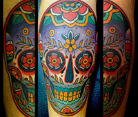 tatuaje en el brazo: calavera mejicana